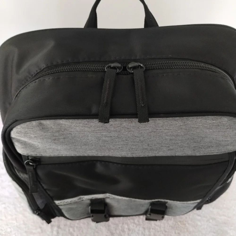 Eddie Bauer Atlas Sport Back Pack Diaper Bag in Black/Gray - Picture 3 of 15
